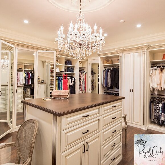 SHOP ROYAL GIRLZ CLOSET & BOUTIQUE POSHMARK AMBASSADOR II - Picture 1 of 16